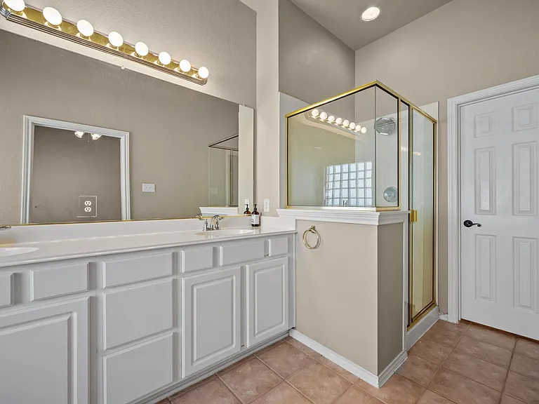4617 Kingsway Ln — Photo 21