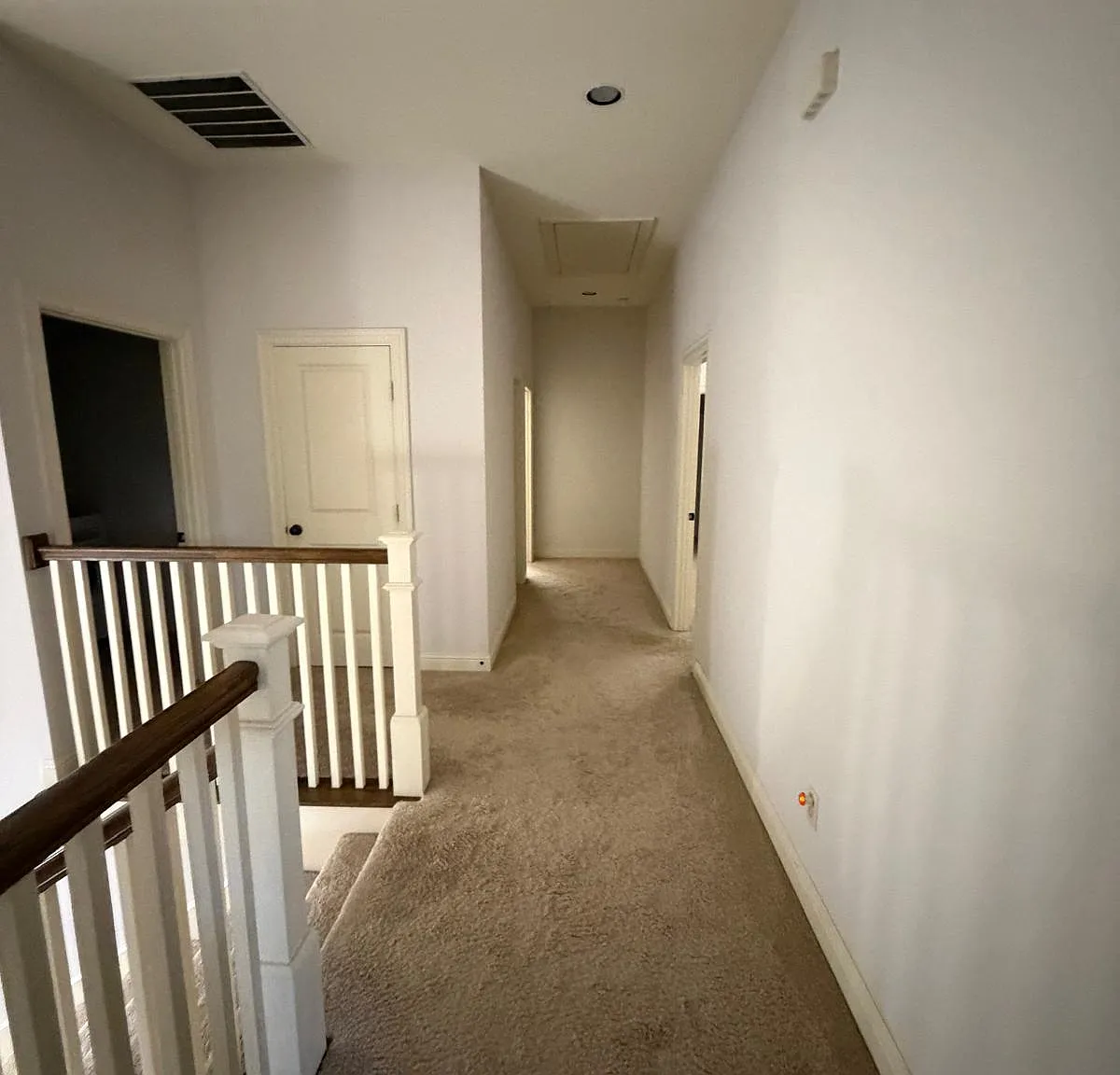 3 bed, 2.5 bath, 2366 sqft, $2,800 — Photo 2