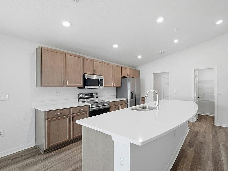 Brand-new home for sale in Auburndale, FL!