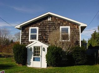30 Shawmut Ave, Vineyard Hvn, MA 02568