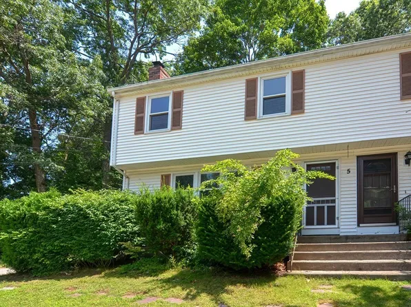 5 Legion Dr #B, Plainville, MA 02762