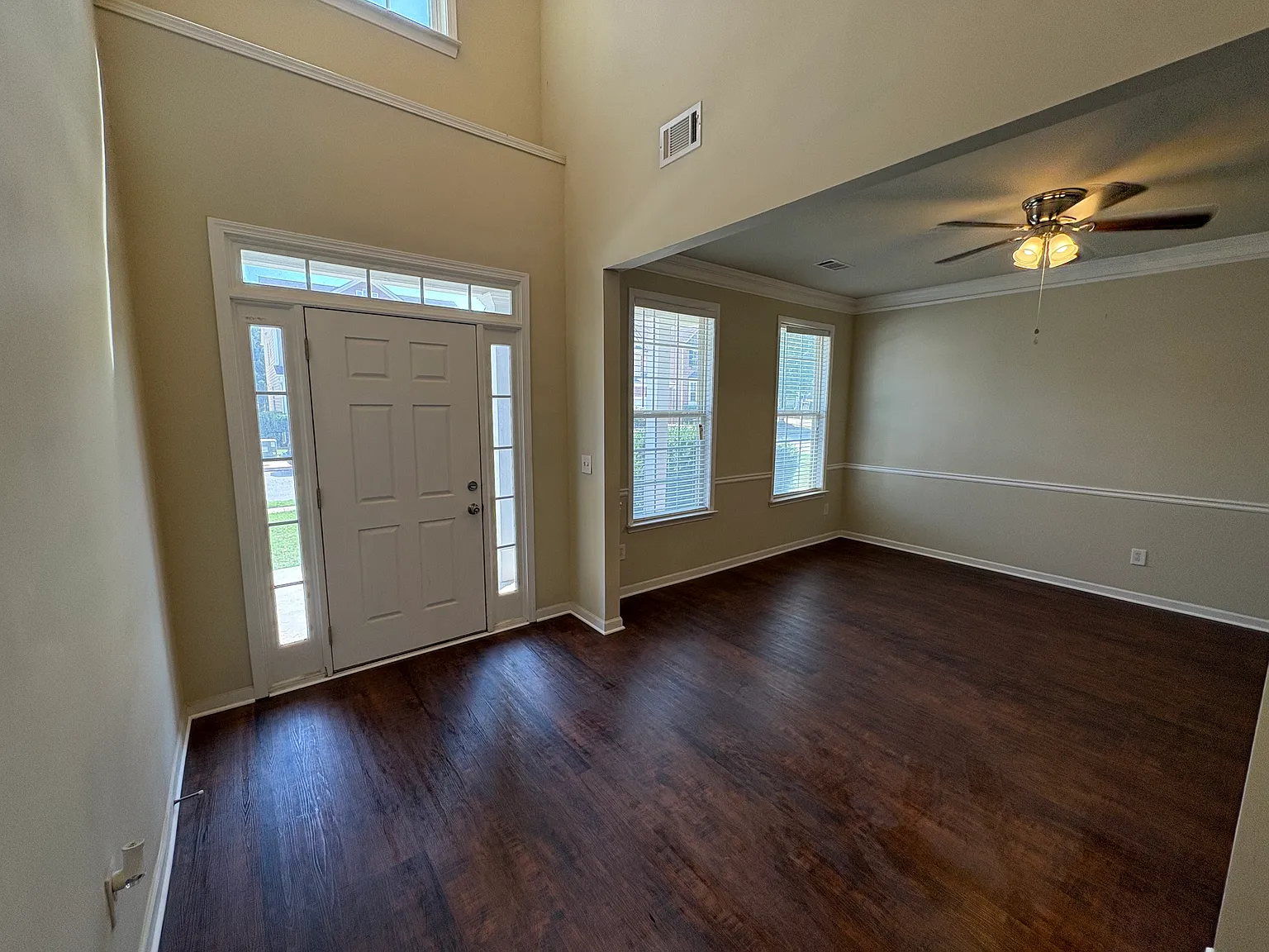5 bed, 3031 sqft, $2,800 — Photo 4