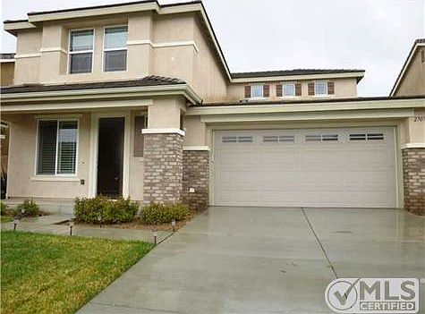 2nd image of 27070 Emerald Cove Ct