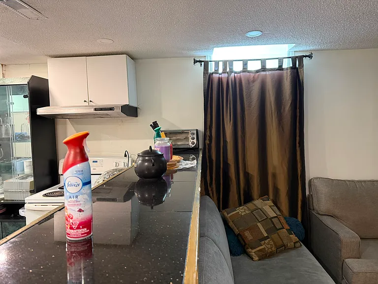 238 Bernard Ave #1B — Photo 9