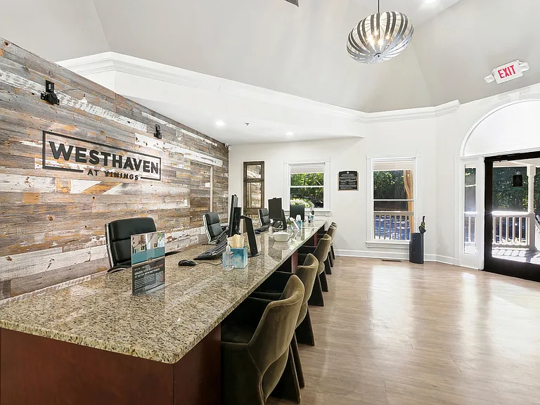 Leasing Center