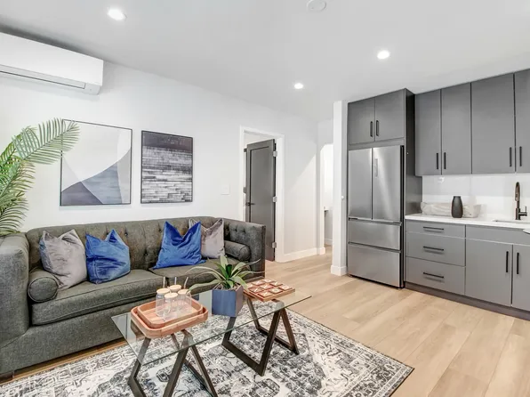 4603 Don Pio Dr, Woodland Hills, CA 91364