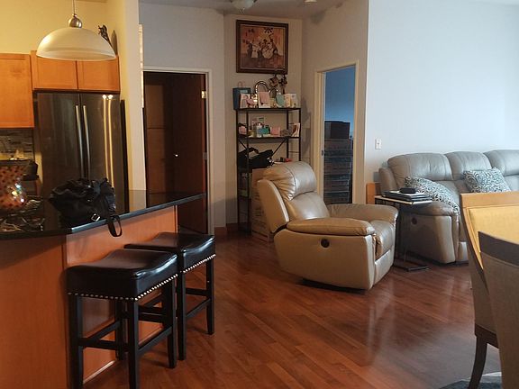 3rd image of 6330 W Greenfield Ave