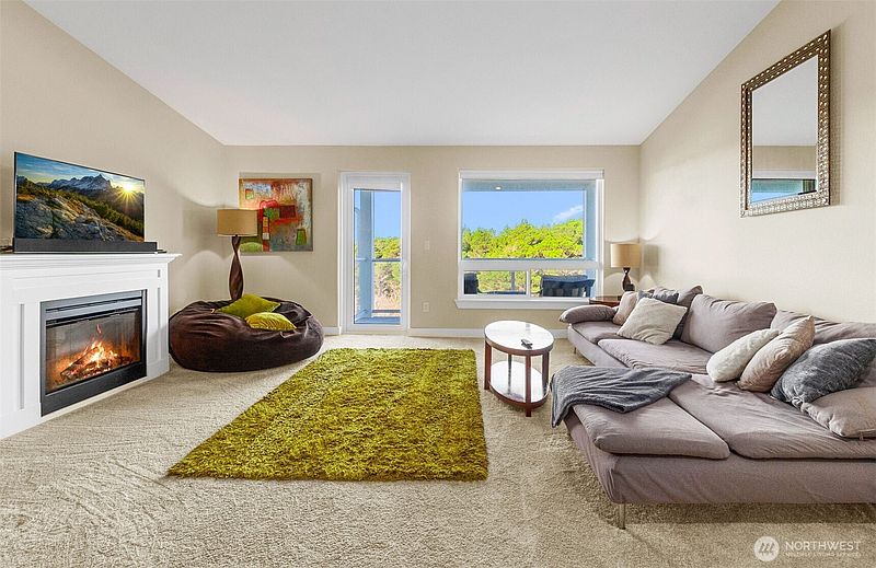5th image of 1600 W Ocean Avenue #1236