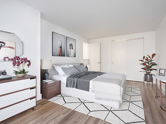 3rd image of 330 W 58th St APT 15E