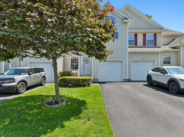 107 Kettles Lane, Medford, NY 11763