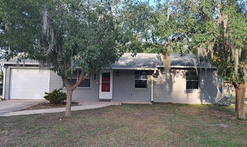 1st image of 580 Fern Ave