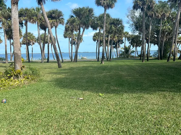 5643 S Indian River Dr, Fort Pierce, FL 34982