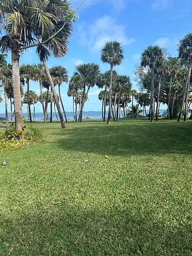 5643 S Indian River Dr Photo 1