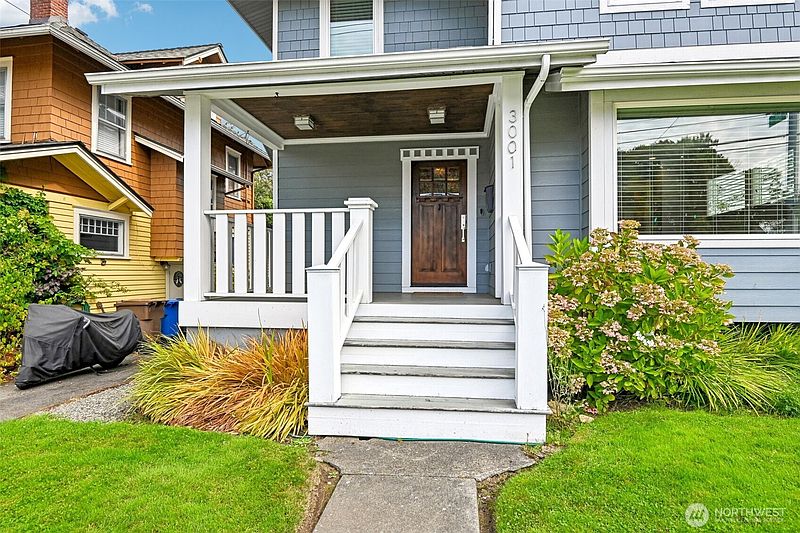 3rd image of 3001 N Proctor Street