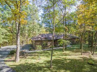 6 Hickory Ridge Ln NE, Iowa City, IA 52240