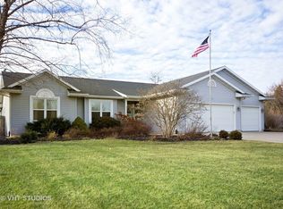 210 Woodland Dr, Utica, IL 61373