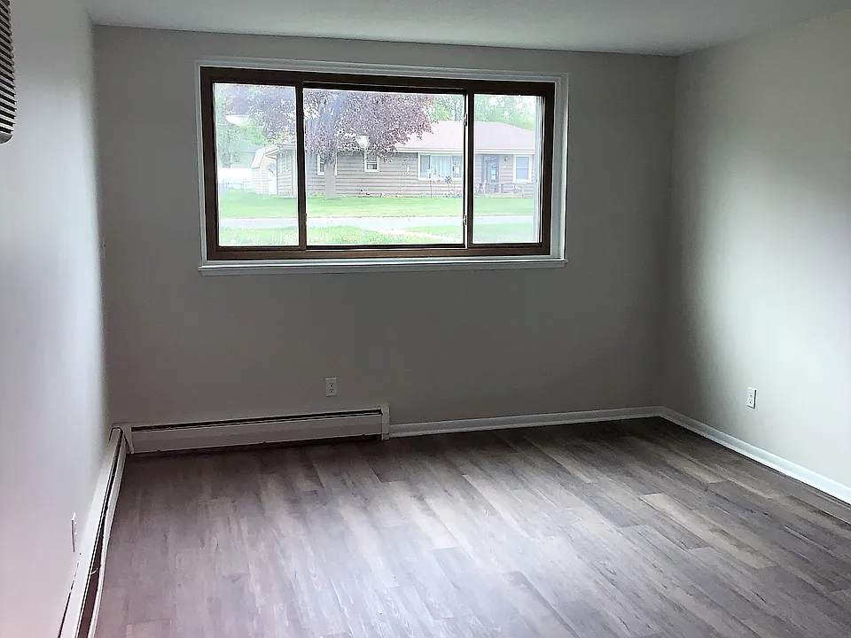 3 living room_07202023