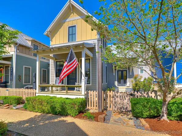 34 Boardwalk Unit B, Eufaula, OK 74432