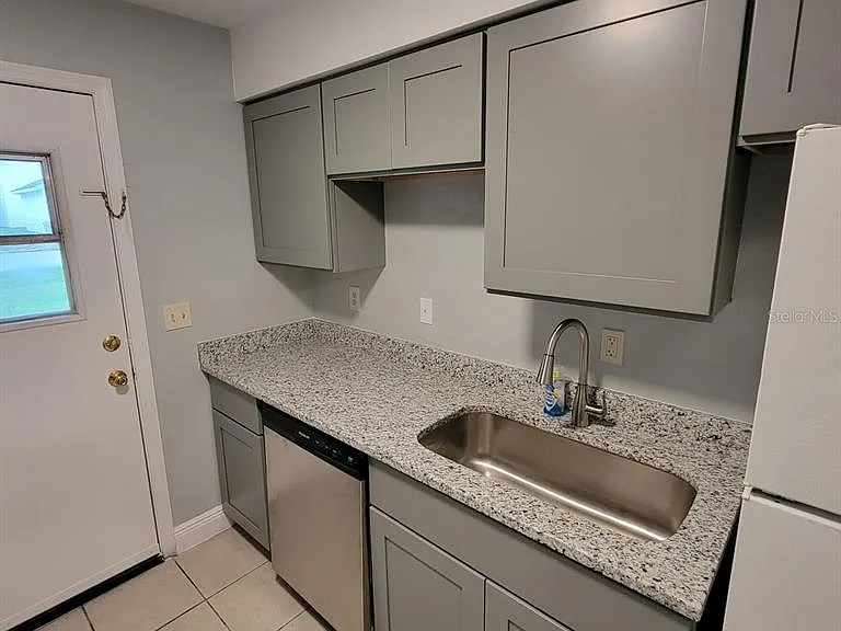 784 E Anderson Rd — Photo 16