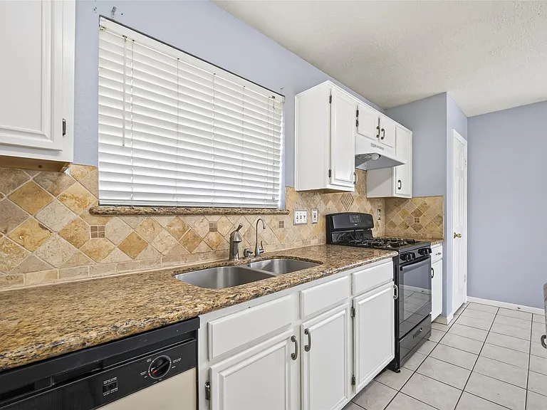 11563 Withers Way Cir — Photo 14