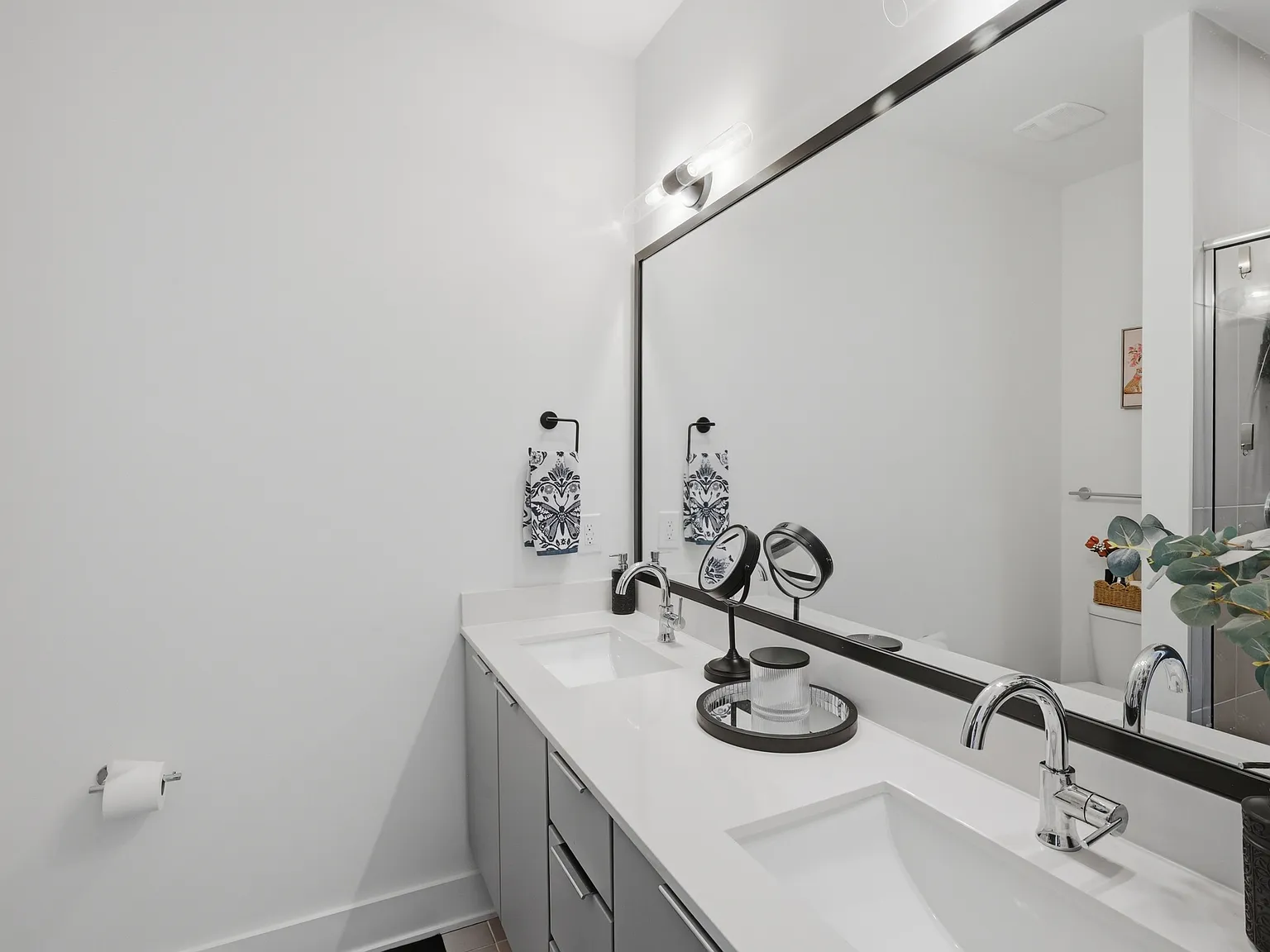 1 bed, 1.5 bath, 1264 sqft, $3,800 — Photo 4