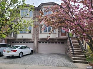 420B 2nd St, Palisades Park, NJ 07650
