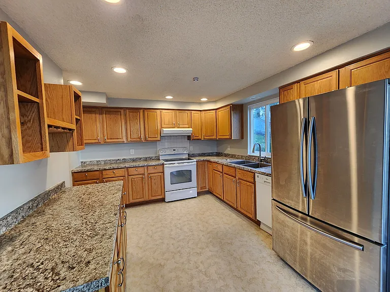 371 Melissa St — Photo 8
