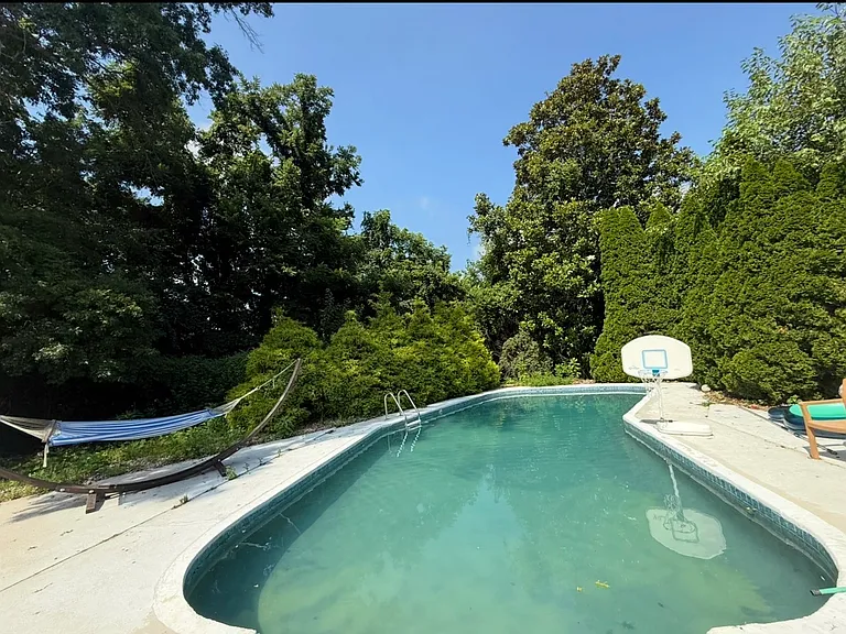 6704 Copperfield Rd — Photo 2