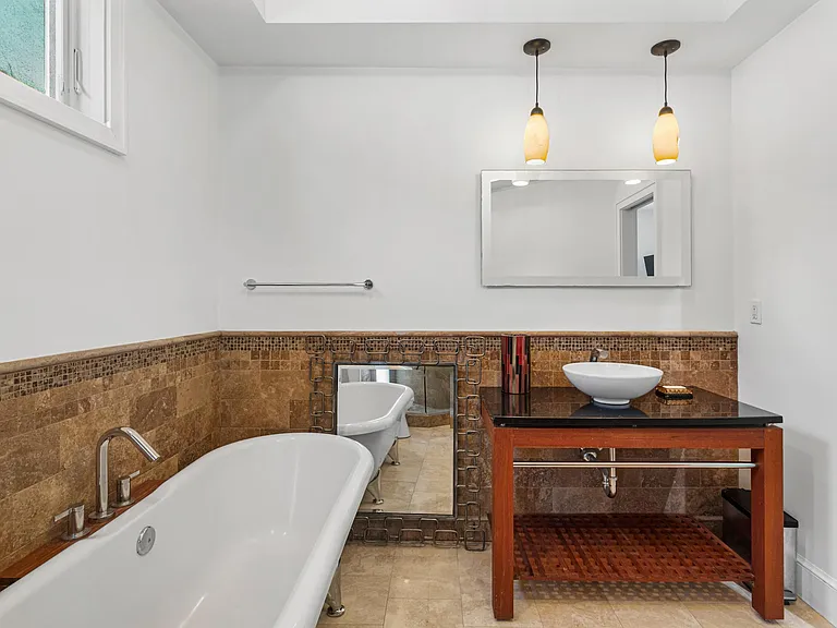 2131 10th St NW #3 — Photo 33