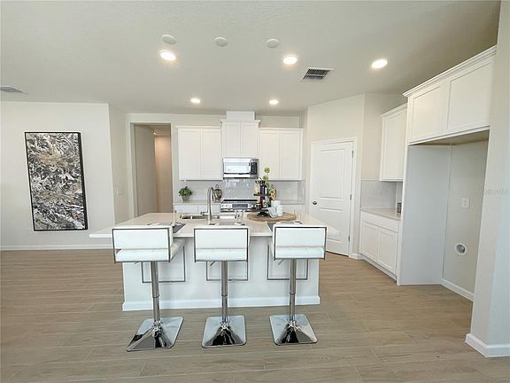 4th image of 6711 Yellow Warbler Bnd