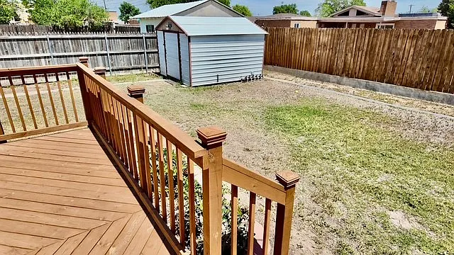 1706 Emerald Ave — Photo 3