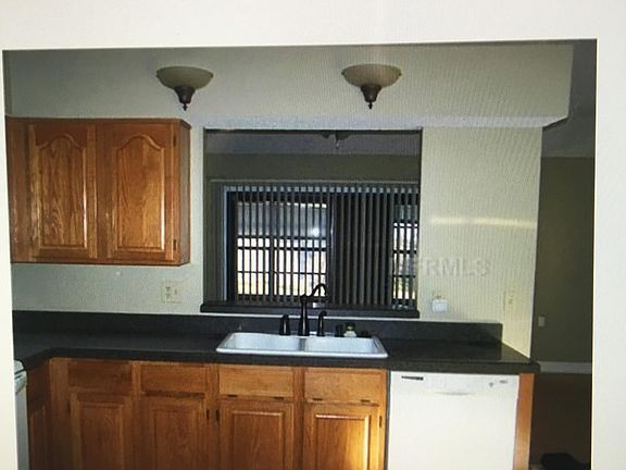 3rd image of 2927 S Morningside Ct