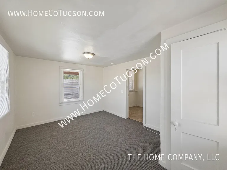 517 S Main Ave — Photo 16