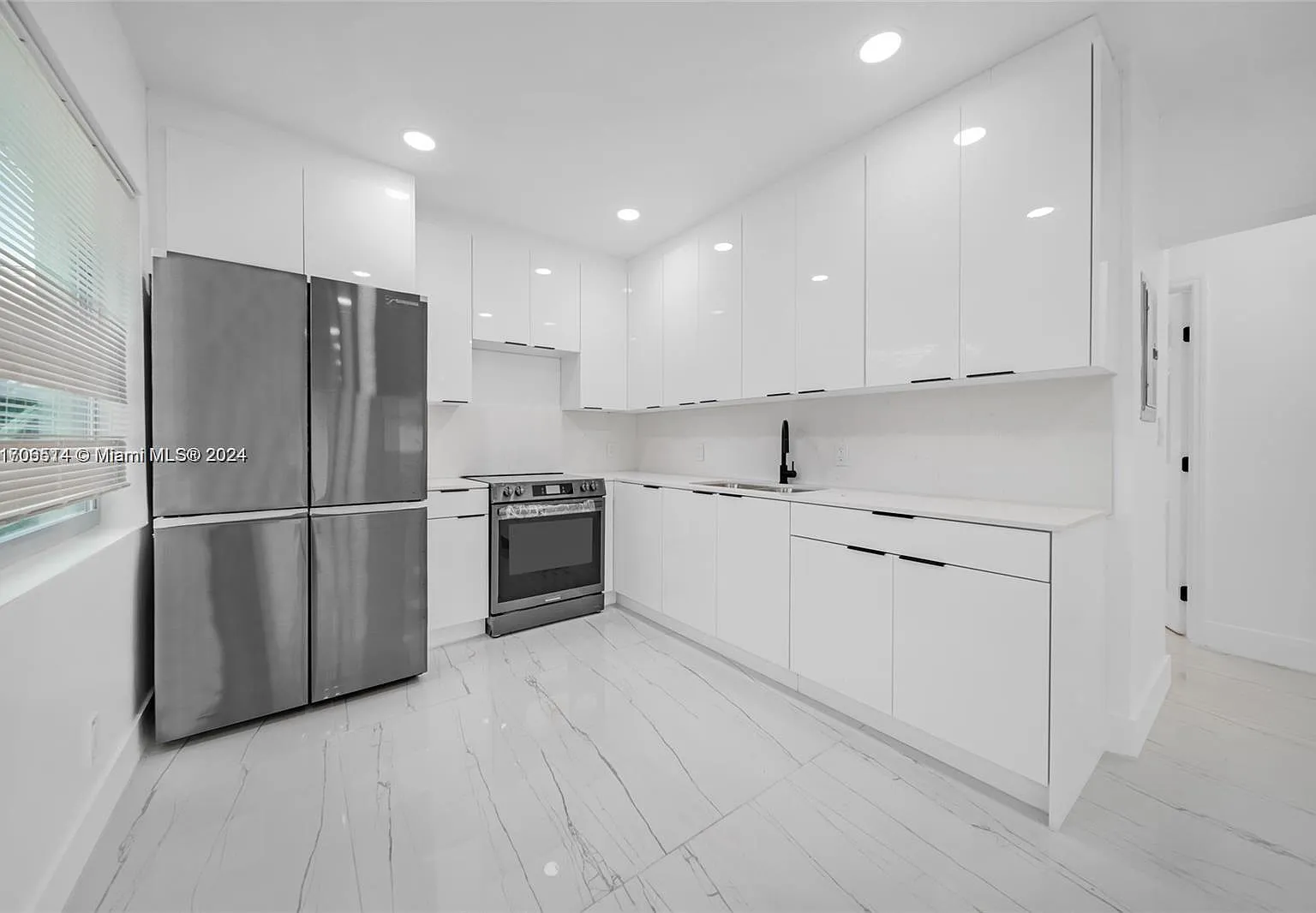 5509 Northwest 5th Court — Photo 1