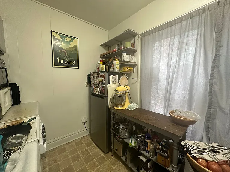 205-207 S Henry St — Photo 10