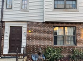 9718 Raintree Village Dr #3D, Hillsboro, MO 63050