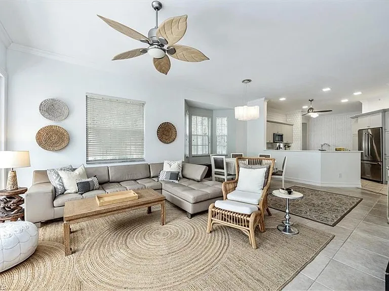 700 Bentwater Cir #104 — Photo 3