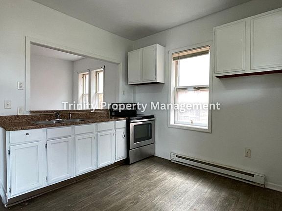 4th image of 545 Baltimore Ave