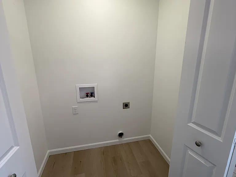 1344 Theo Way — Photo 12
