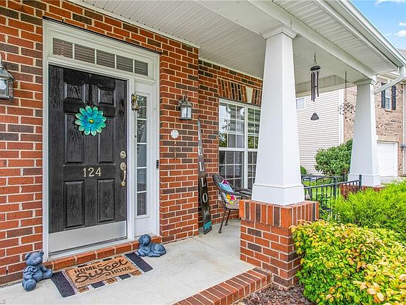 3rd image of 124 Cape Fear Dr