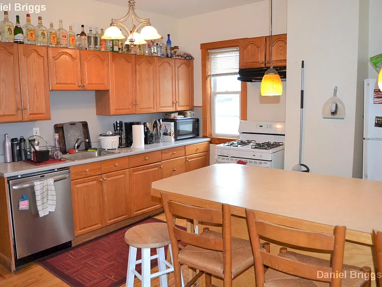 346 Faneuil St #2 — Photo 3