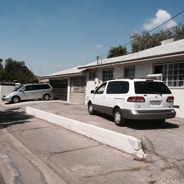 1st image of 3240 Wall Ave