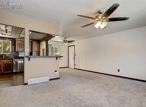 4th image of 934 Bowser Dr