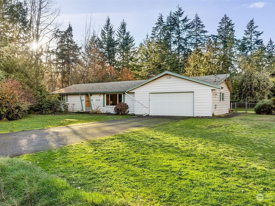 1st image of 1724 Point Fosdick Drive NW