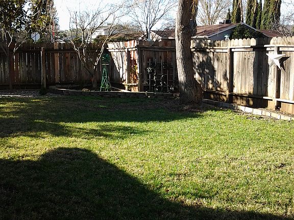 3rd image of 601 Orchard Ave