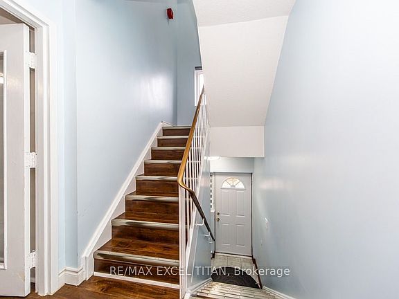 4th image of 50 Scarborough Golf Club Rd #153