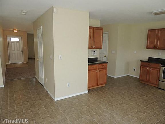 4th image of 3907 Jack Pine Ct
