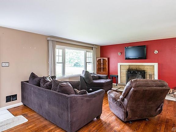 5th image of 4060 Roman Dr