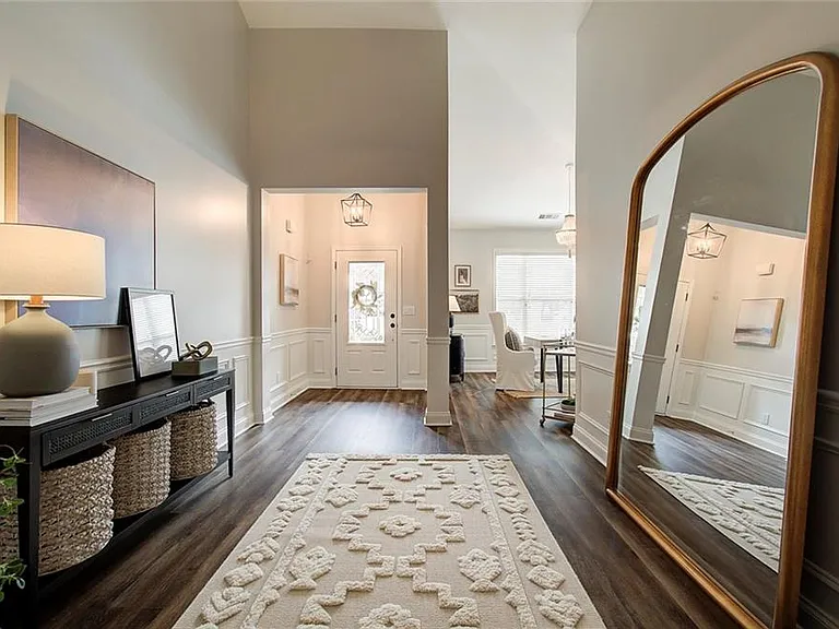3822 Carriage House Dr — Photo 3