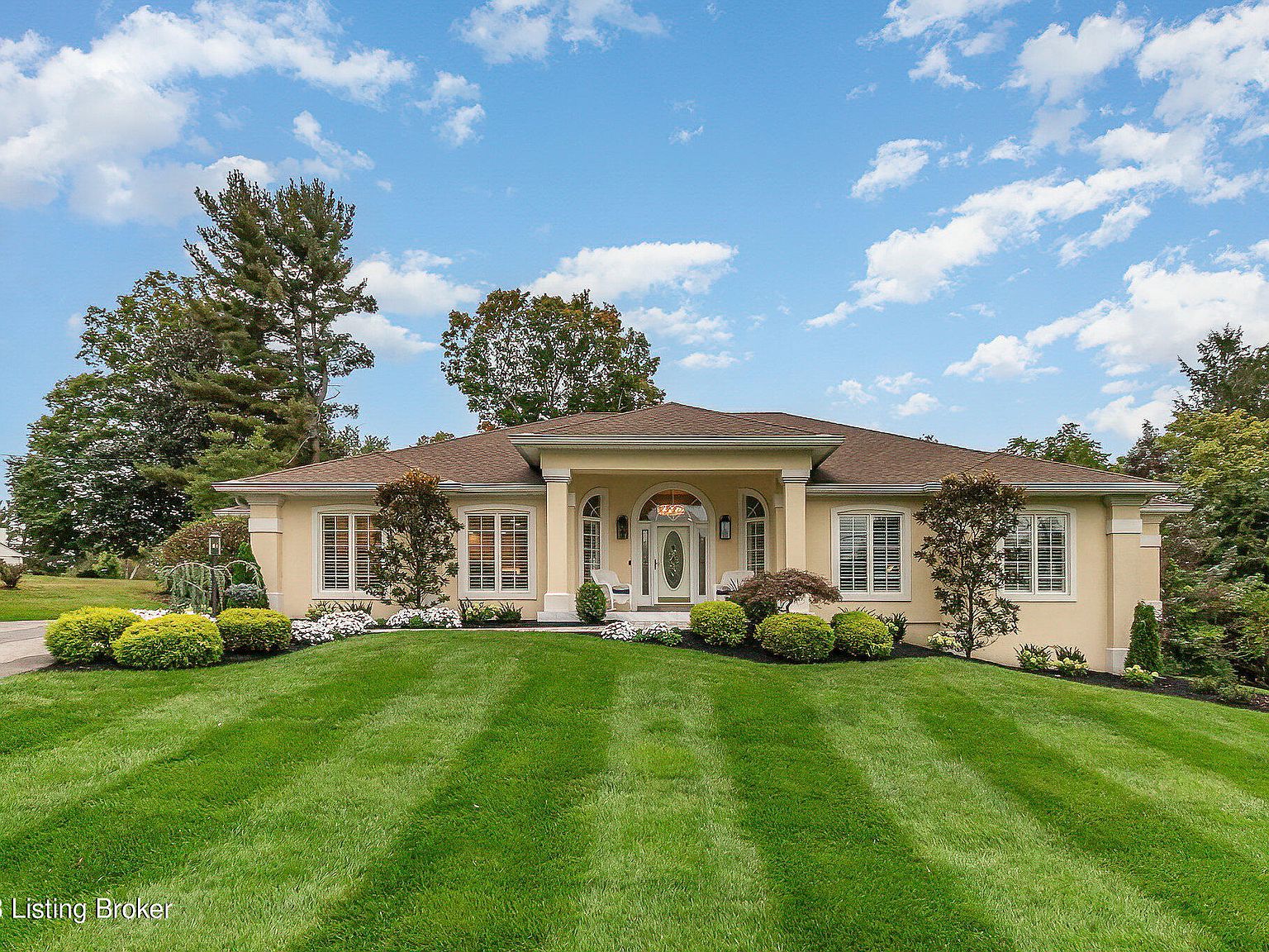 302 Blankenbaker Ln, Indian Hills, KY 40207 MLS 1650426 Zillow